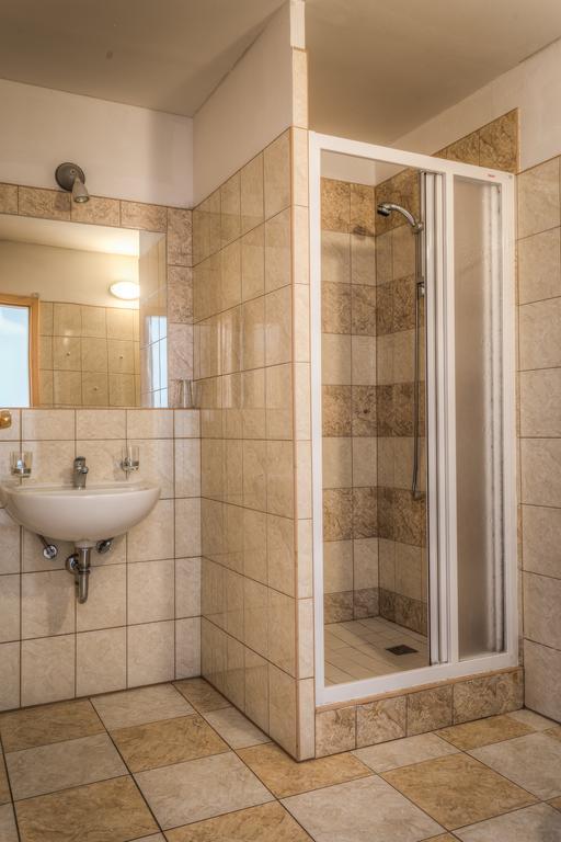 Penzion U Dracice Hotell Nová Bystřice Exteriör bild