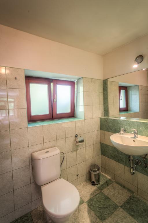 Penzion U Dracice Hotell Nová Bystřice Exteriör bild